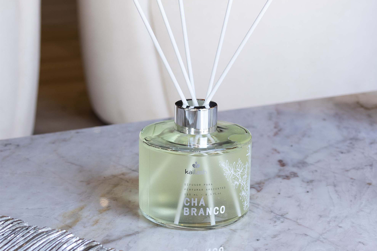 DIFUSOR PARA PERFUMAR AMBIENTES - CHÁ BRANCO - 250ML