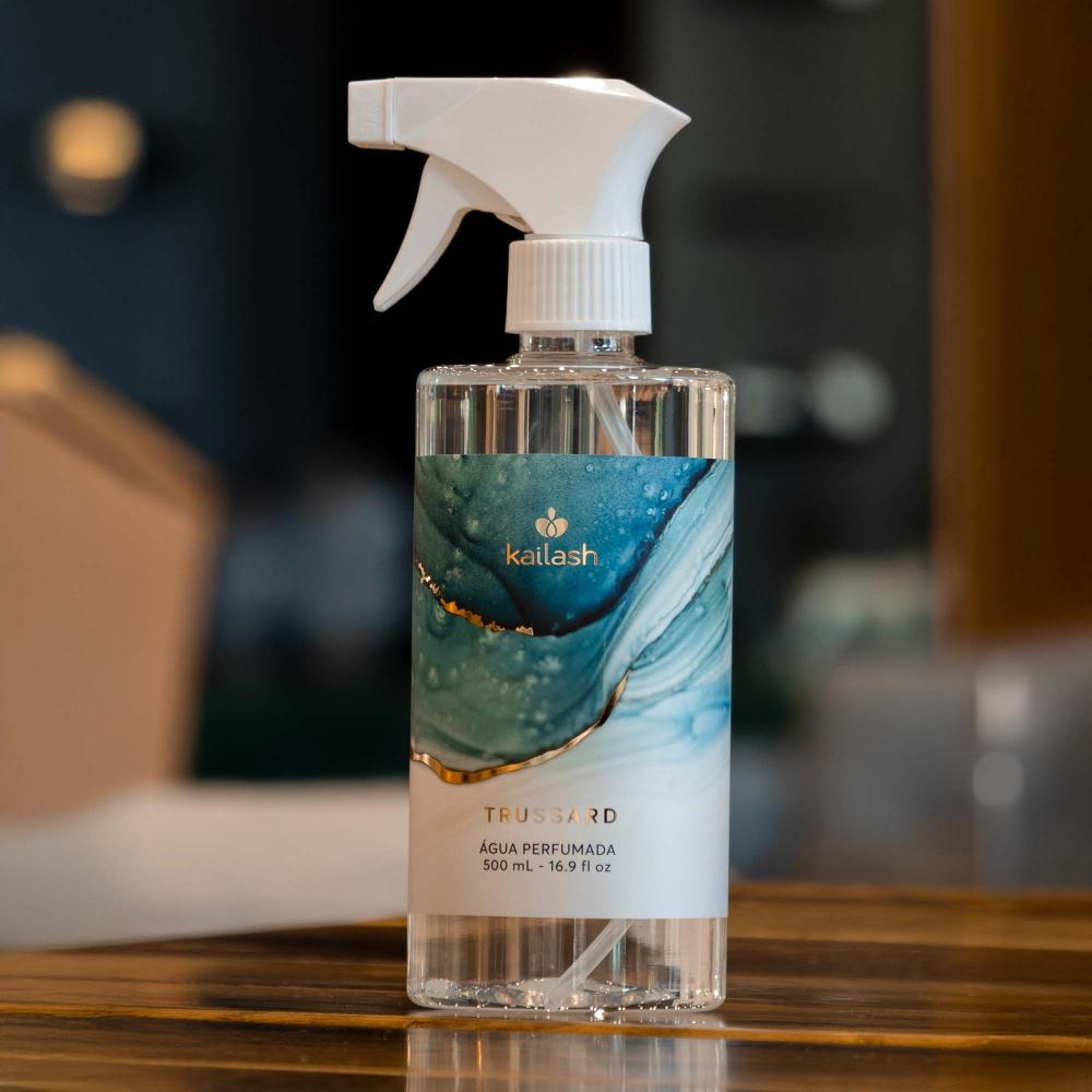 ÁGUA PERFUMADA PARA TECIDOS - TRUSSARD - ...